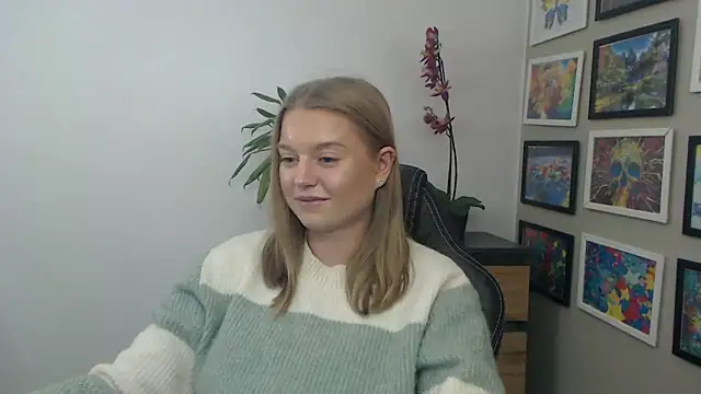 Mysteryerica's cam snapshot