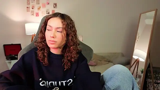 branchwithflowerss's cam snapshot