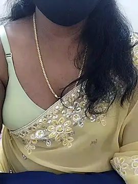 MrsNayoni77's cam snapshot