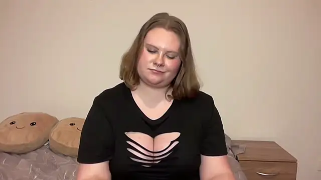 BriannaFlirty's cam snapshot