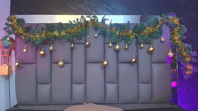 _MiaBrown_'s cam snapshot