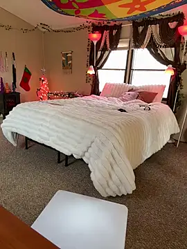 urpuppymoon's cam snapshot