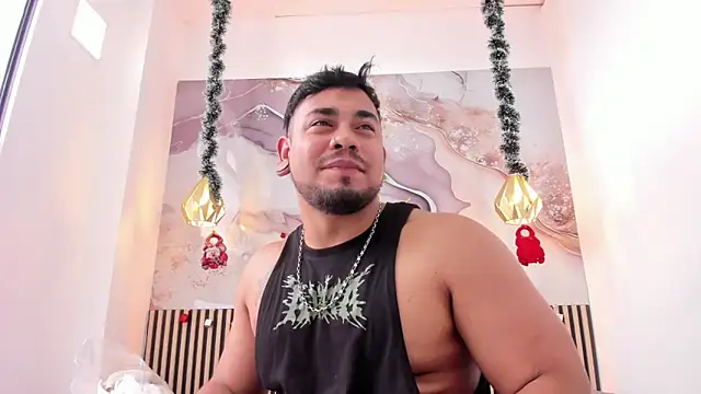 BrianMalonee live sex cam