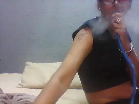 TiaBlaze's cam snapshot