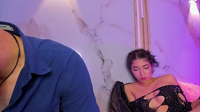 Aron_and_molly's cam snapshot