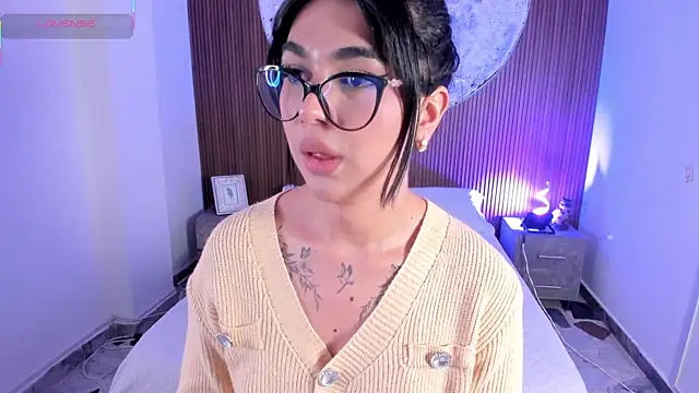 RoseCassie's cam snapshot