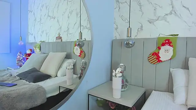 Karlla_Brown's cam snapshot