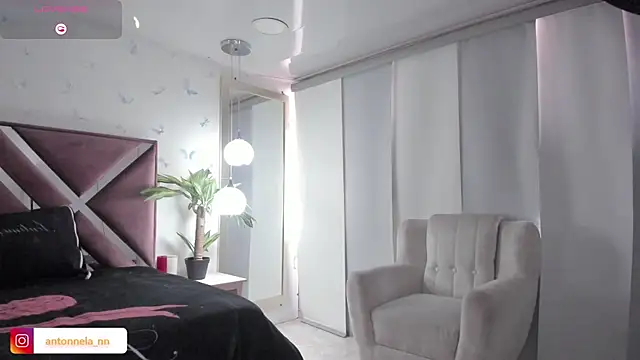 _Antonnela_'s cam snapshot