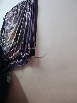 pujapujarrrr's cam snapshot