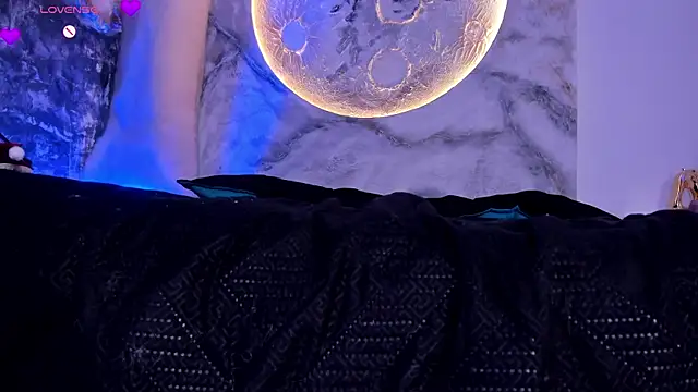 RoxanaBorns_'s cam snapshot