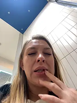 Sweet___Emily's cam snapshot