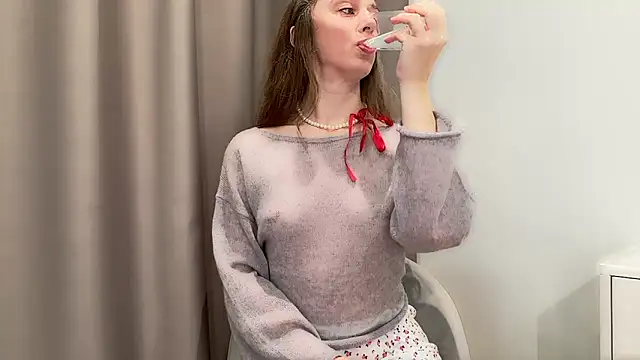 ShySchoolGirl's cam snapshot