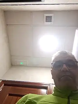 delfi6's cam snapshot