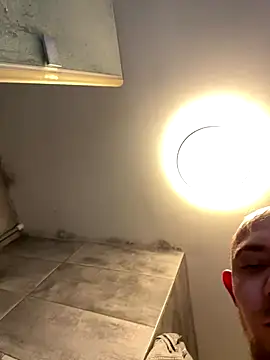 Crevette311 live sex cam