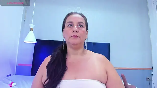 Sharlotte_BBW_'s cam snapshot