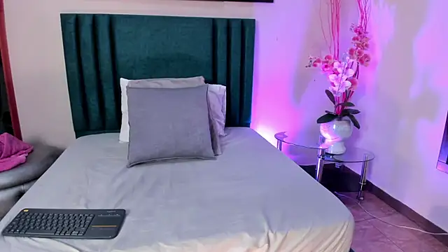 SamantaVee's cam snapshot