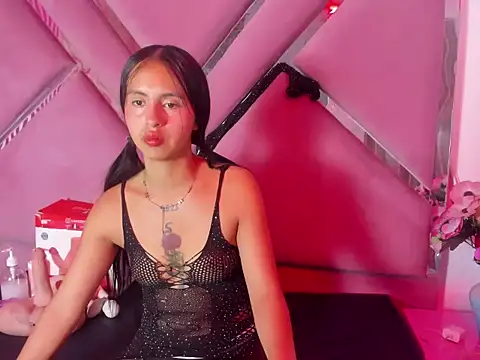 CloeMorenti_'s cam snapshot