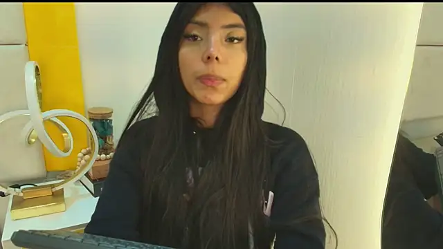 Isabella_Marsh's cam snapshot