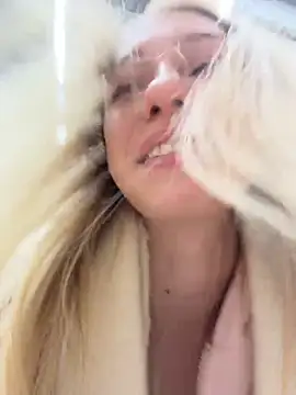 Lia__Love's cam snapshot