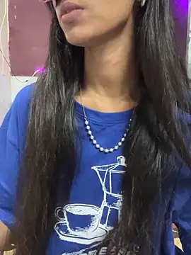 Desire_Zoya's cam snapshot