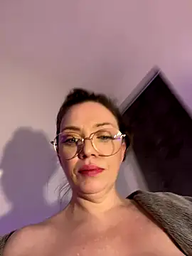 FemDom_RubyKnightXXO's cam snapshot