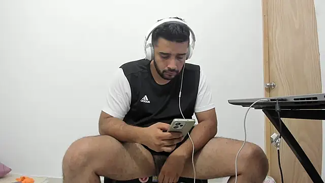 isearchcompany's cam snapshot