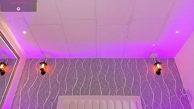 madison_fox1's cam snapshot