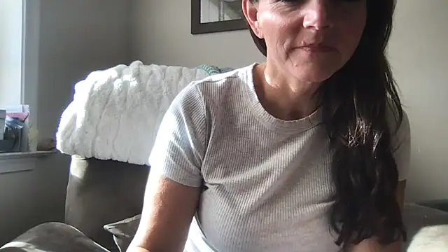 ms_journey_winfrey_'s cam snapshot