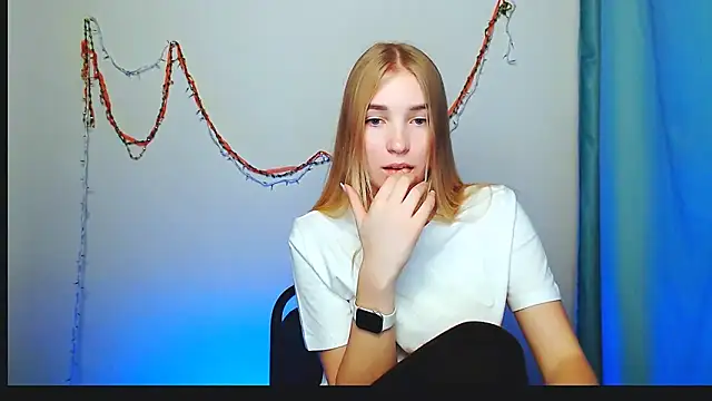 Queen_ofLove's cam snapshot