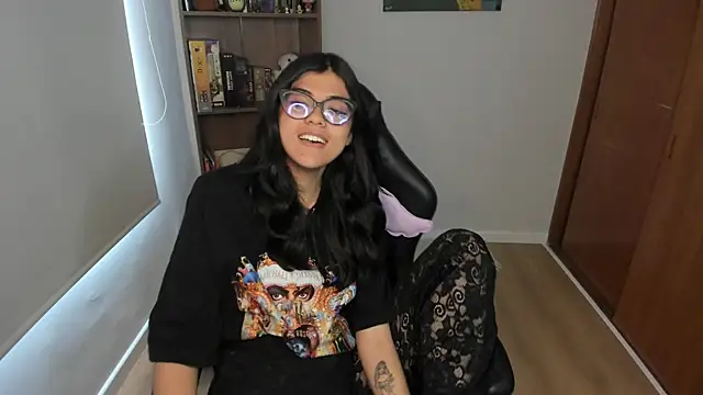 valerie__skyy's cam snapshot