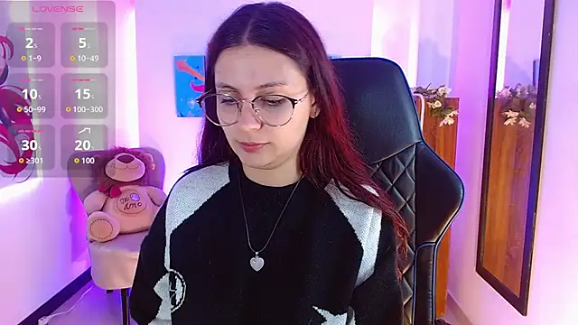 AlanaGarcia19 live sex cam