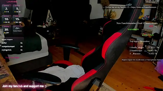 Lisaonthemoon's cam snapshot