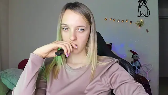 RouseReed's cam snapshot