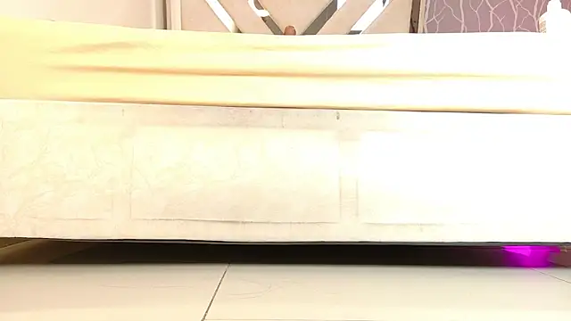 vanessa_guzman2's cam snapshot