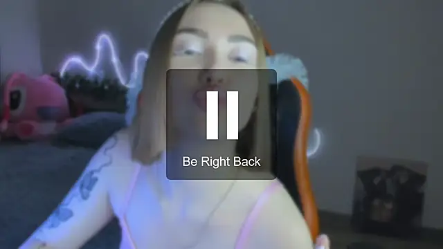 LaraKrein_lk's cam snapshot