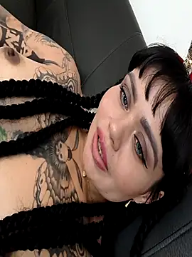 WtWofDomino's cam snapshot