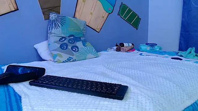 skinnykalitzo18's cam snapshot