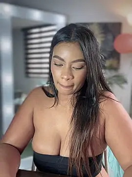 _caroline_jackson_'s cam snapshot