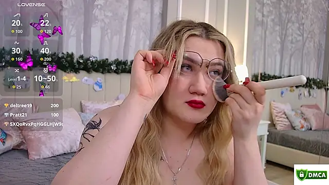 Nancy_Mooree's cam snapshot