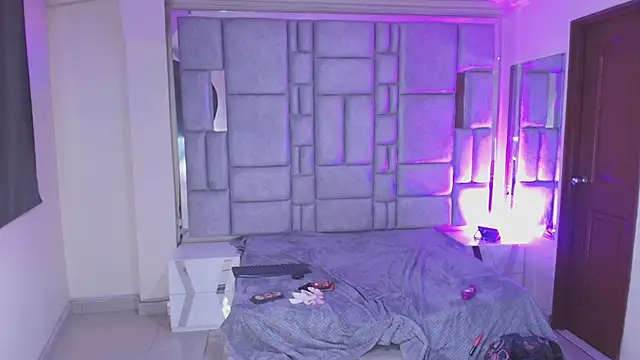 _Emily_rosee_'s cam snapshot