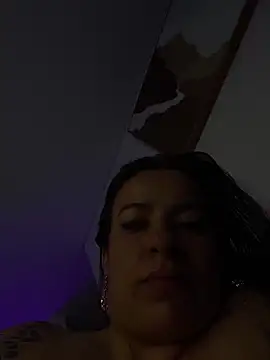 liz_and_thiago's cam snapshot