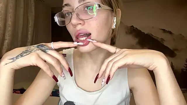 MelaineAytes's cam snapshot