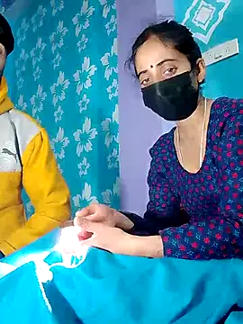 bold-couple's cam snapshot