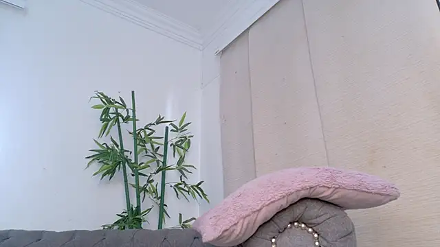 miranda_villa's cam snapshot