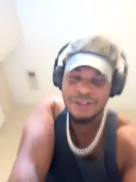 KeYBuMp323's cam snapshot