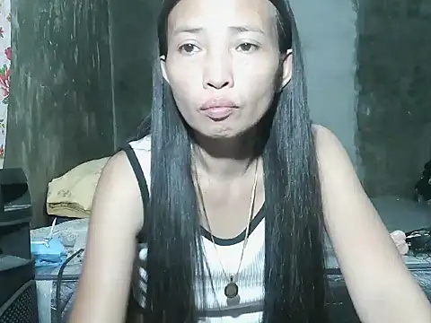 pinayhotii's cam snapshot