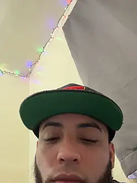 LeoPR00's cam snapshot