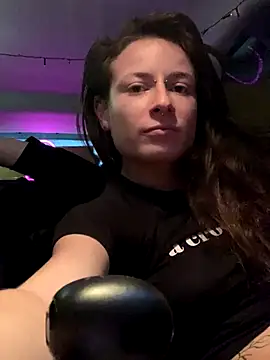 GoldenPussy1329's cam snapshot