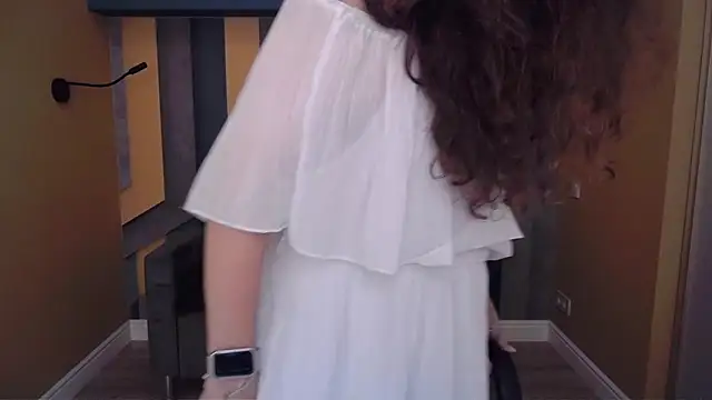 EllaLong's cam snapshot