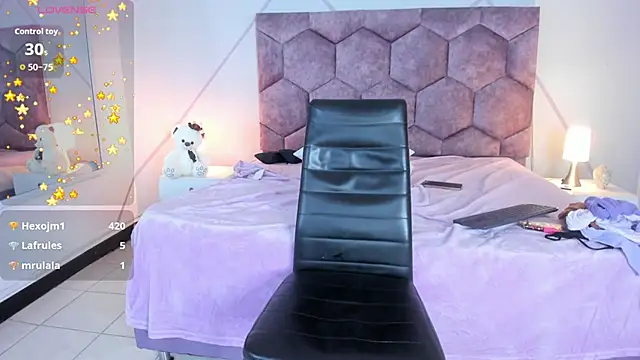 aurora_collinss_'s cam snapshot